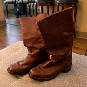 Mens Frye Campus boots. Size 8.5.